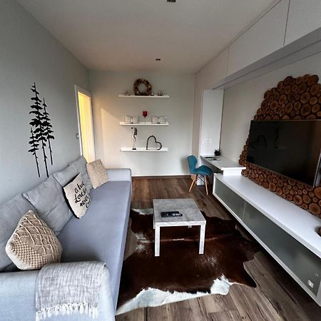 We Apartment - Close To The Center & City View, Self Check-In 24H Банска-Бистрица Экстерьер фото