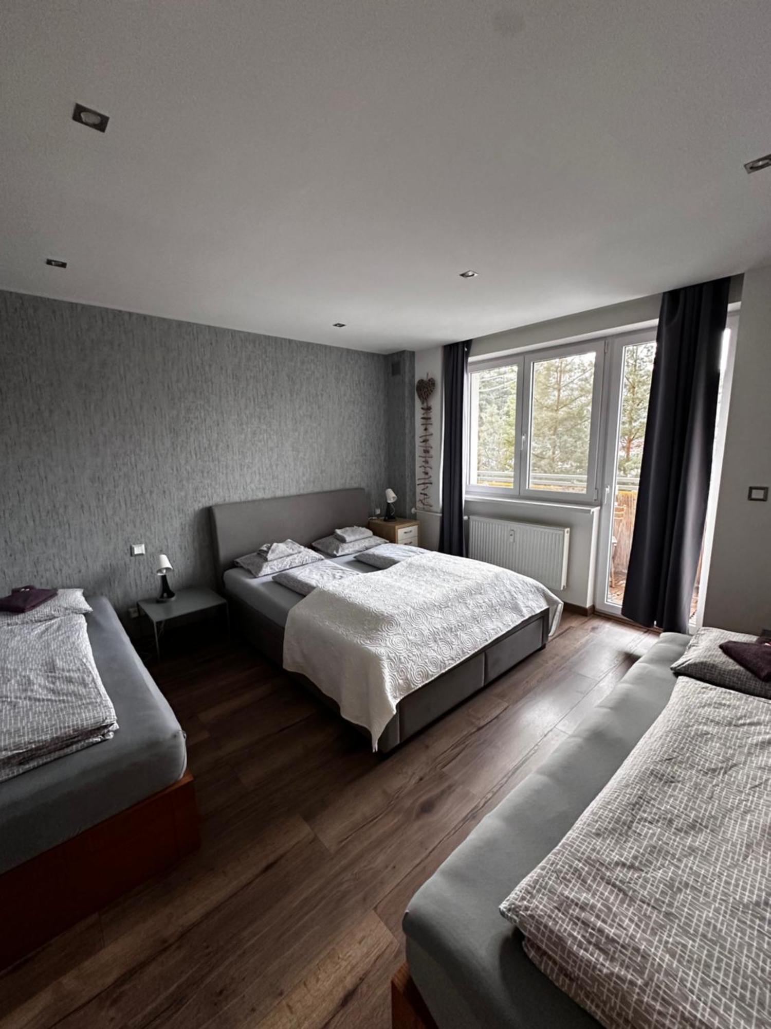 We Apartment - Close To The Center & City View, Self Check-In 24H Банска-Бистрица Экстерьер фото